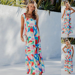 Elegantes Kleid mit Blumenmuster und weiten Trägern