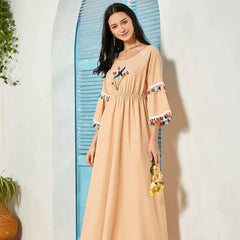 Vestido informal largo de cintura alta con cuello redondo y borlas, media manga