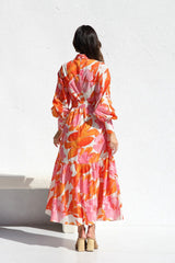 Bedrucktes, plissiertes Maxikleid mit Oversize-Schnitt, schwingender Taille und Laternenärmeln
