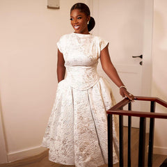 Vestido elegante de corte A con estampado avanzado, cintura controlada, manga corta, largo medio