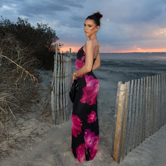 Vestido largo sin mangas con estampado floral y tirantes