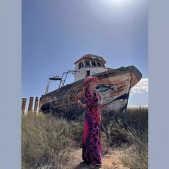 Vestido estampado sin mangas con cuello en V y corte A