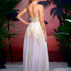 Feenhaftes Spitzenkleid mit Neckholder, rückenfrei, Taillenschlitz – ein elegantes Abendkleid aus Organza für mondäne Dinner.