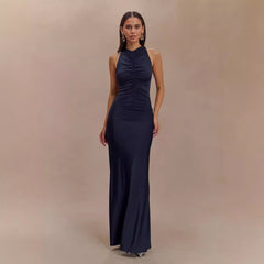 Ärmelloses, plissiertes, einfarbiges Maxikleid
