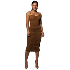 Vestido tubo con tirantes y plisado