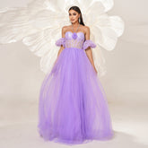 Vestido de noche de cóctel largo de malla con cuello halter y vuelo grande para dama de honor de alta gama