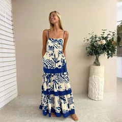 Vestido informal de tirantes con escote pronunciado y encaje, con artesanía amplificada