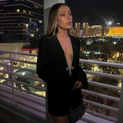 Vestido de manga larga con cuello en V