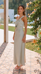 Vestido tubo elegante del sudeste asiático de un solo hombro en color liso con corte A