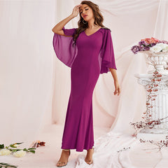 Kleid mit V-Ausschnitt, schmal geschnittenem Mesh-Gewebe, Rüschenärmeln und One-Step-Kleid