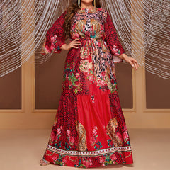 Vestido largo estampado de talla grande con mangas 3/4 en rojo brillante.