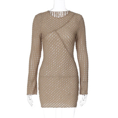 Vestido ajustado de manga larga con rotos en la cadera