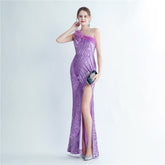 Vestido de noche de alta gama con cuello oblicuo floral y posicionamiento de sequ de pelo de avestruz de alta densidad