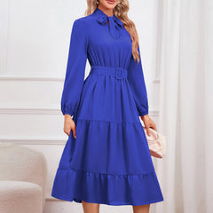 Vestido elegante, ajustado y elegante con cuello anudado y capas de corte A