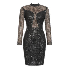 Vestido sencillo de manga larga con cuello redondo y costuras sequ