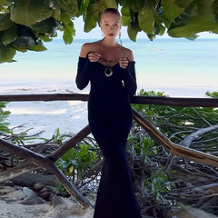 Vestido de color liso de longitud media con escote en forma de tubo y abertura en la espalda