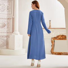 Elegantes Kleid mit V-Ausschnitt und hoher Taille