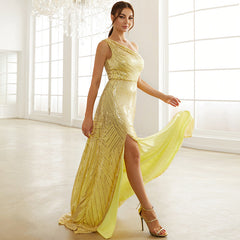 Elegantes Party-Cocktailkleid mit Pailletten, Umhängetasche, Schlitz, Meerjungfrauensaum und kleiner Schleppe für