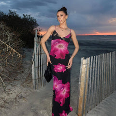 Vestido largo sin mangas con estampado floral y tirantes