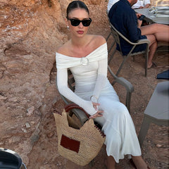 Vestido de color liso de longitud media con escote en forma de tubo y abertura en la espalda