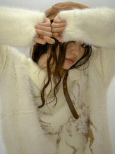 Schulterfreier Strickpullover im Distressed-Look