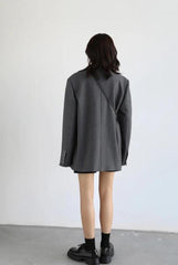 Eleganter Blazer im Bürostil mit breiten Schultern