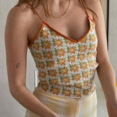 Orangefarbenes Blumen-Stricktop