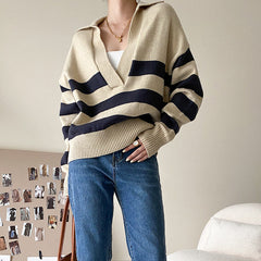 Gestreifter Pullover mit Preppy-Kragen