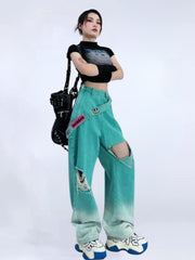 Baggy-Jeans mit zerrissenen Denim-Trägern