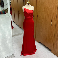 Red One Shoulder Mermaid Open Back Evening Dresses