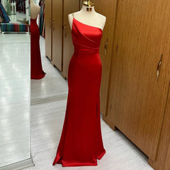 Red One Shoulder Mermaid Open Back Evening Dresses