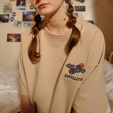 T-Shirt mit Satellitenstickerei