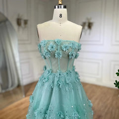 Elegante, trägerlose Ballkleider aus Tüll mit Blumenmuster