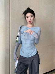 Top fruncido con corte en el cielo