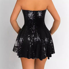 Vestido ajustado con lentejuelas y cintura ajustada y sin mangas con top de tubo