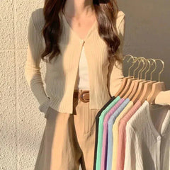 Soft Girl Strickjacke mit einem Knopf