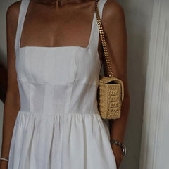 Vestido largo informal de tirantes finos con pliegues y abertura en forma de A en color blanco