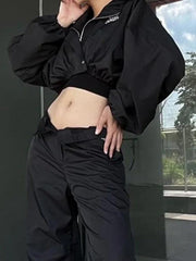 Kurze Jacke mit Reißverschluss und Reverskragen