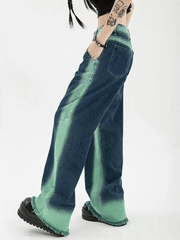 Baggy-Boyfriendjeans im Batik-Look