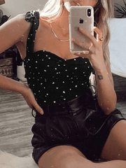 Kurzes Tanktop mit Bindebändern und Herz