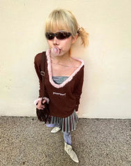 Y2K-Pullover mit tiefem Ausschnitt