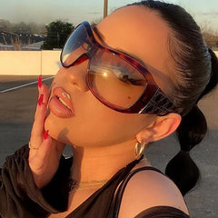 Gafas de sol de gran tamaño con diseño de escudo Y2K