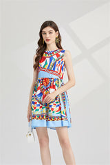 Vestido ajustado con cuello redondo, estampado y vuelo, de cintura alta y corte A