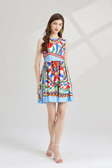 Vestido ajustado con cuello redondo, estampado y vuelo, de cintura alta y corte A