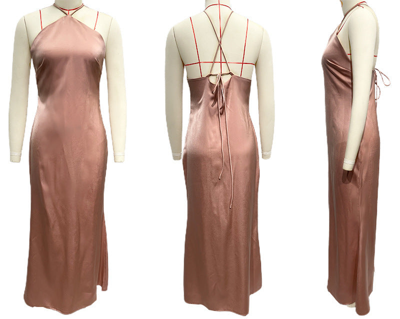 Vestido ajustado de color liso con cuello halter, espalda descubierta y corte entallado