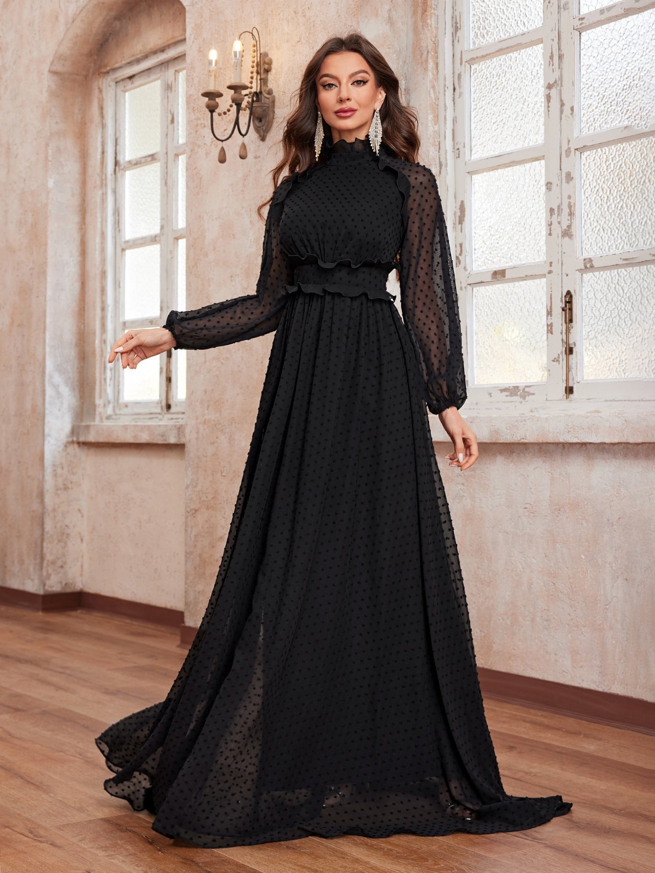 Vestido elegante de gasa largo con cuello alto, lunares, manga larga y orejas de madera