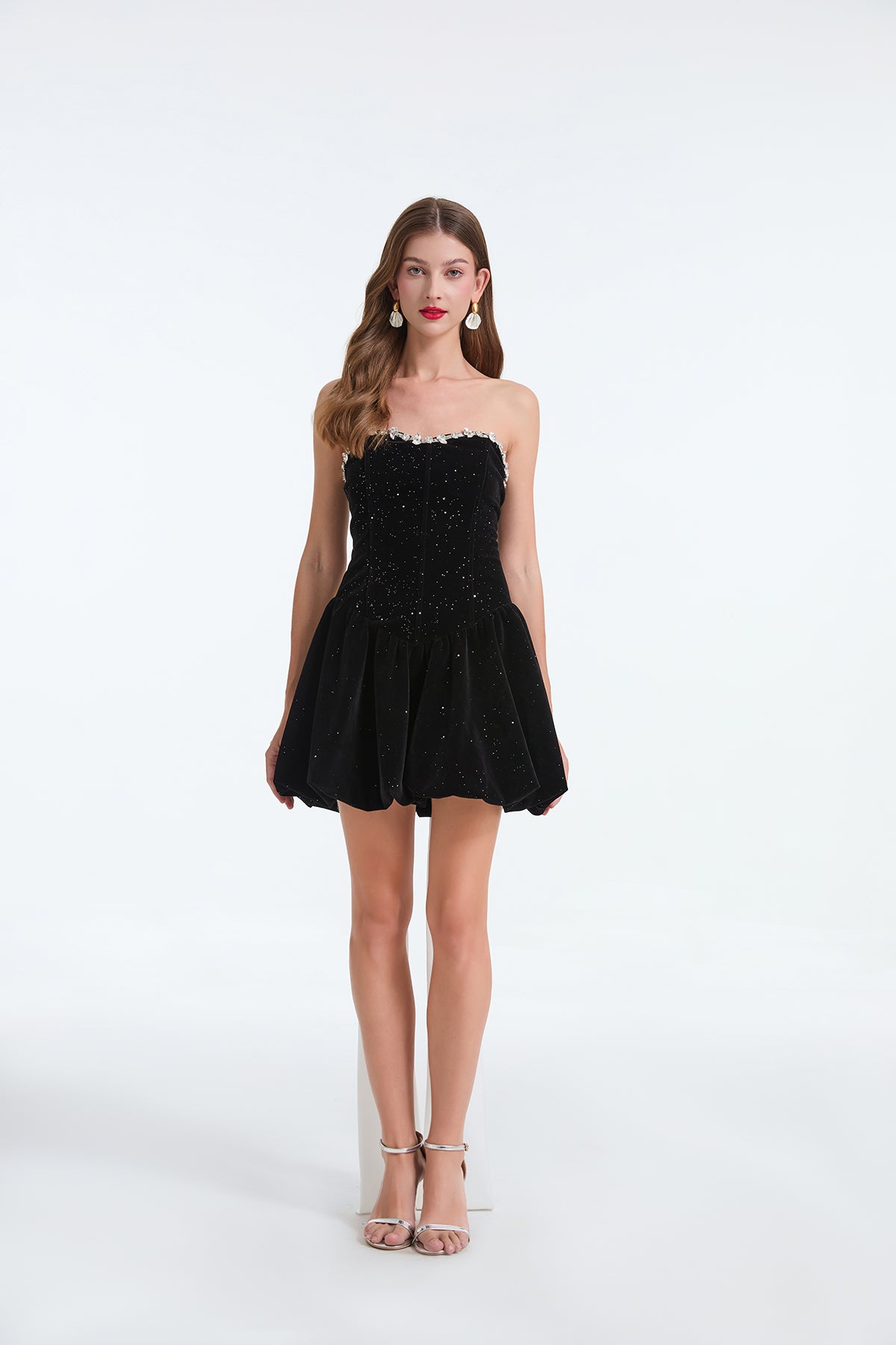 Vestido formal sin mangas con cremallera y lazo