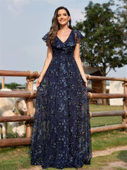 Vestido de noche elegante con escote en V y mangas acampanadas hasta el suelo para fiesta de cóctel