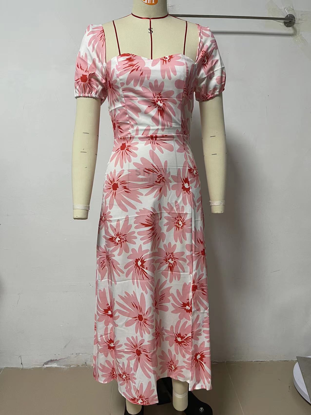 Vestido fresco con estampado floral