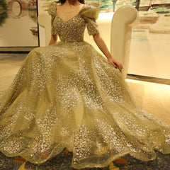 Glitzerndes Tüll-Abendkleid mit Herzausschnitt 